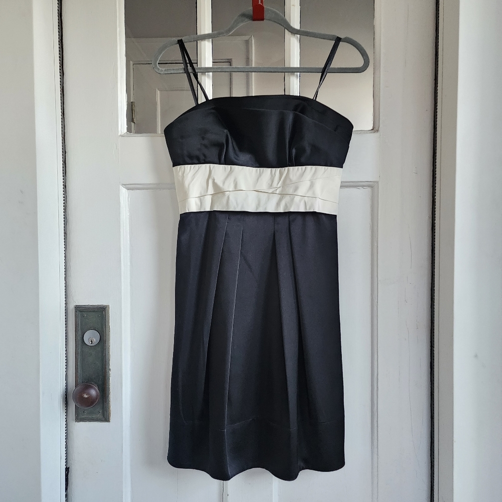 BCBGMAXAZRIA Strapless Midi Dress